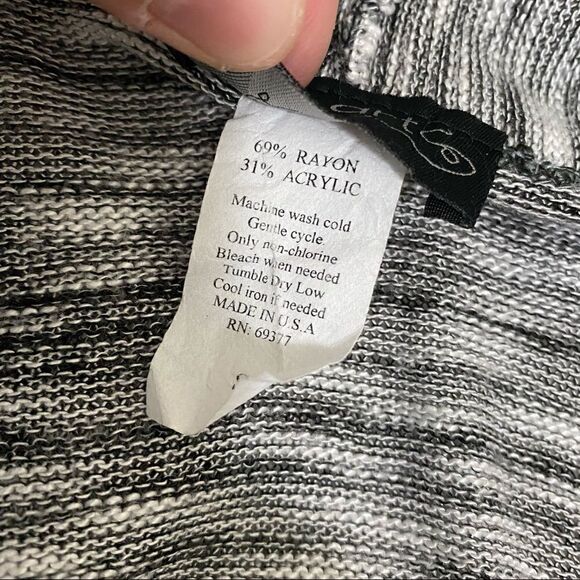 Yorn Art Lightweight Open Front Cardigan - Picture 11 of 12